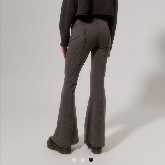 Out from under flare leggings - Picture 5 of 6